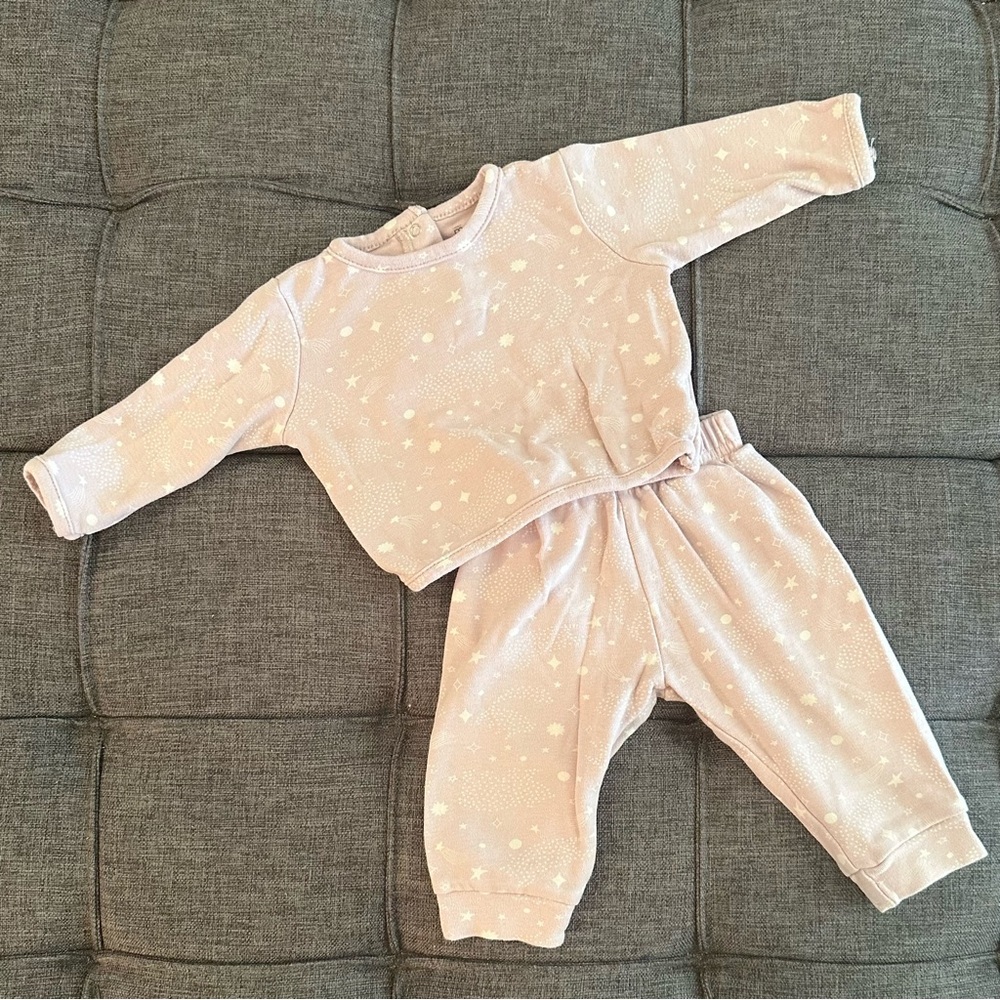 ✨ LIKE NEW 💫 Lavender 2-Piece Play/PJ Set with Stars and Moons 3-6 months